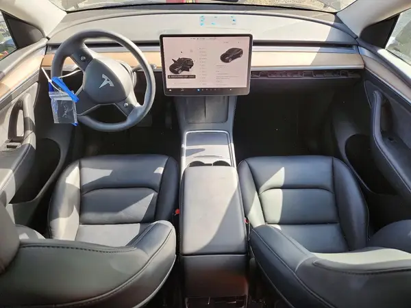 7SAYGDEE4PF823247 2023 TESLA MODEL Y - Image 8