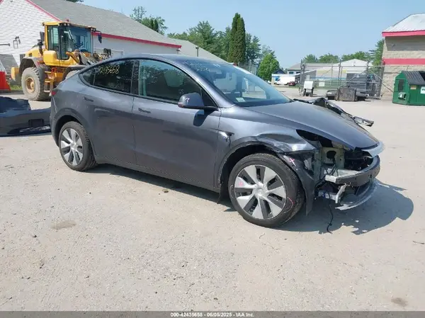 7SAYGDEE4PF823376 2023 TESLA MODEL Y - Image 1