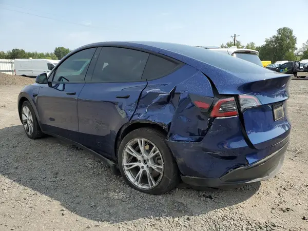 7SAYGDEE4PF828061 2023 TESLA MODEL Y - Image 2
