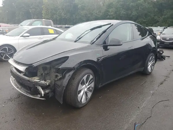 7SAYGDEE4PF831543 2023 TESLA MODEL Y - Image 1