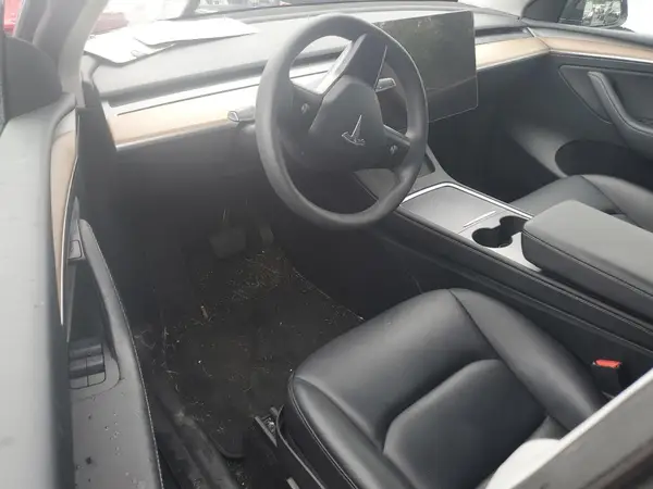 7SAYGDEE4PF831543 2023 TESLA MODEL Y - Image 8