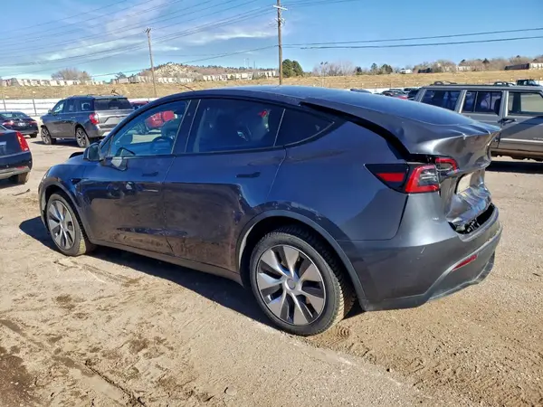 7SAYGDEE4PF832515 2023 TESLA MODEL Y - Image 2