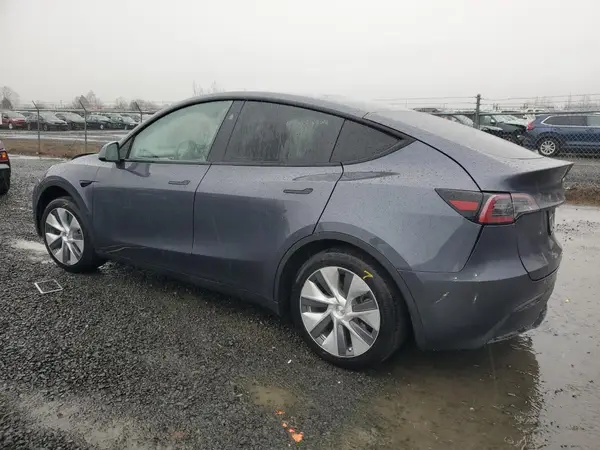 7SAYGDEE4PF835012 2023 TESLA MODEL Y - Image 2