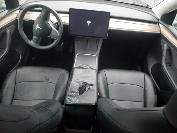 7SAYGDEE4PF835012 2023 TESLA MODEL Y - Image 8