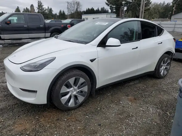 7SAYGDEE4PF836872 2023 TESLA MODEL Y - Image 1