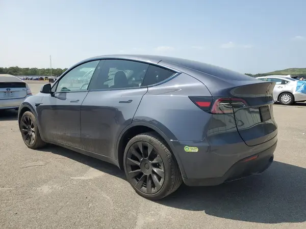 7SAYGDEE4PF839304 2023 TESLA MODEL Y - Image 2