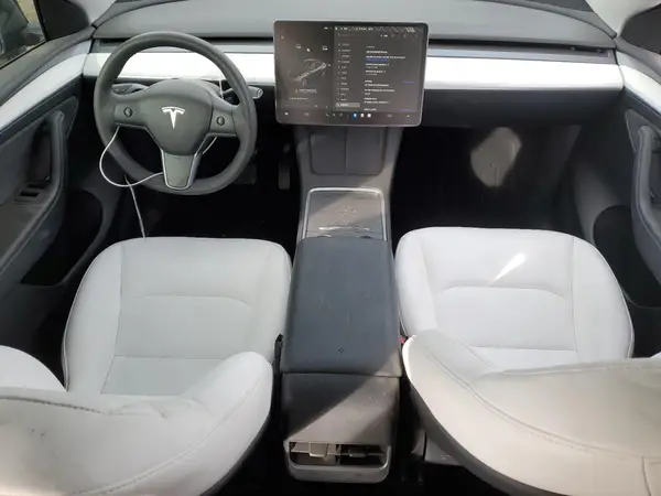 7SAYGDEE4PF843143 2023 TESLA MODEL Y - Image 8