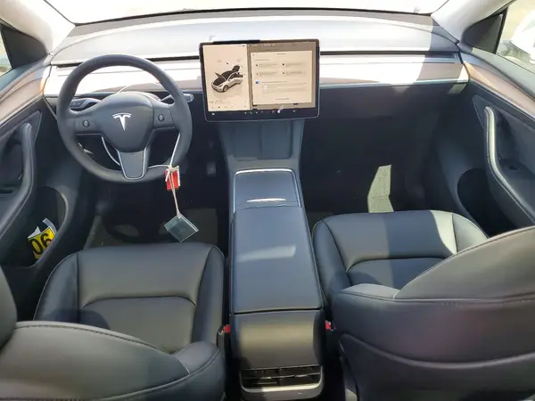 7SAYGDEE4PF852893 2023 TESLA MODEL Y - Image 8