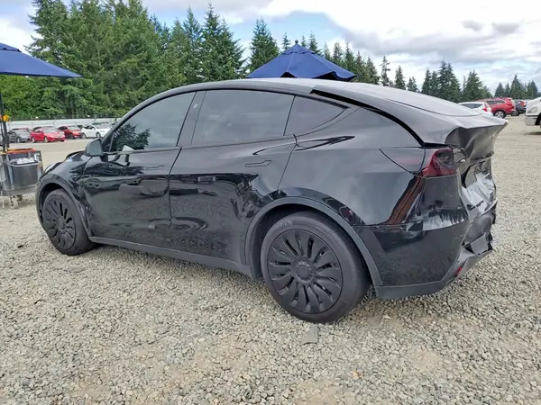 7SAYGDEE4PF859861 2023 TESLA MODEL Y - Image 2