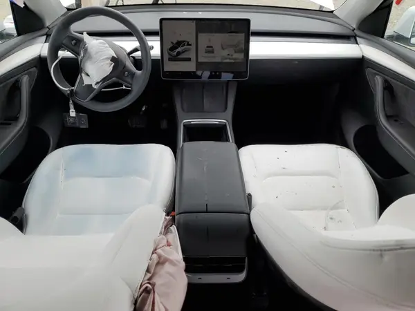 7SAYGDEE4PF860167 2023 TESLA MODEL Y - Image 8
