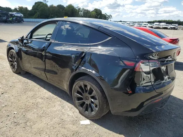 7SAYGDEE4PF865241 2023 TESLA MODEL Y - Image 2