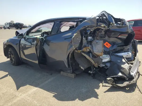7SAYGDEE4PF867779 2023 TESLA MODEL Y - Image 2