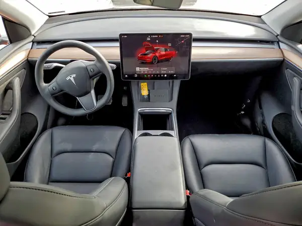 7SAYGDEE4PF872271 2023 TESLA MODEL Y - Image 8