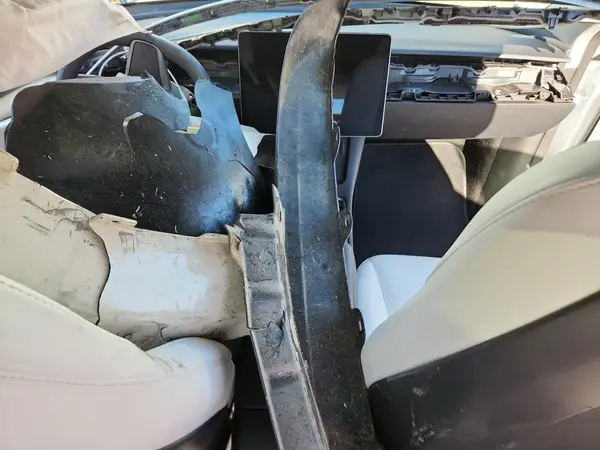 7SAYGDEE4PF876787 2023 TESLA MODEL Y - Image 8