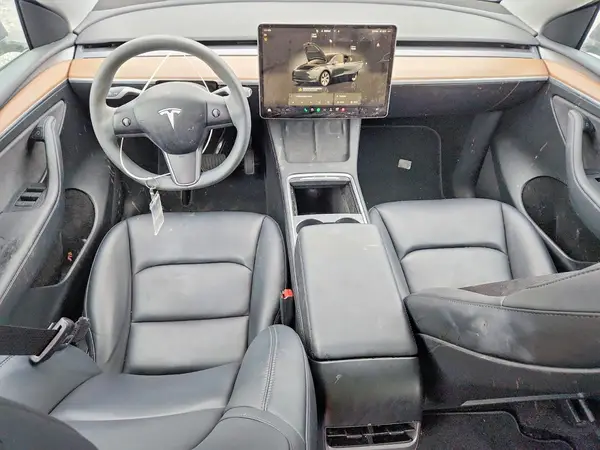 7SAYGDEE4PF882122 2023 TESLA MODEL Y - Image 8