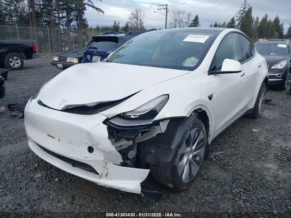 7SAYGDEE4PF882203 2023 TESLA MODEL Y - Image 2