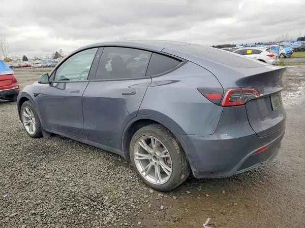 7SAYGDEE4PF889801 2023 TESLA MODEL Y - Image 2