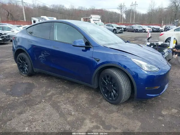 7SAYGDEE4PF891709 2023 TESLA MODEL Y - Image 1