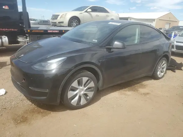 7SAYGDEE4PF895002 2023 TESLA MODEL Y - Image 1