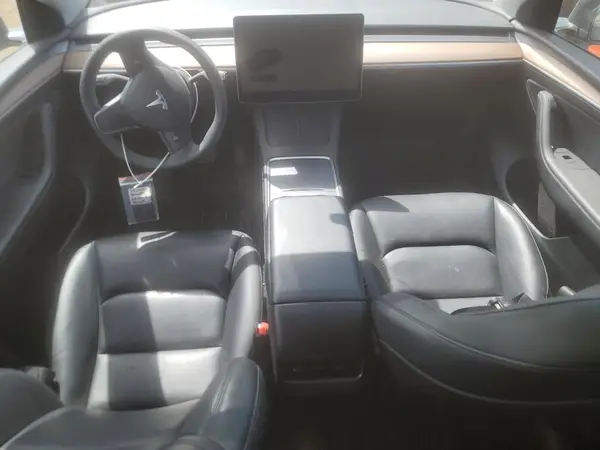 7SAYGDEE4PF895002 2023 TESLA MODEL Y - Image 8