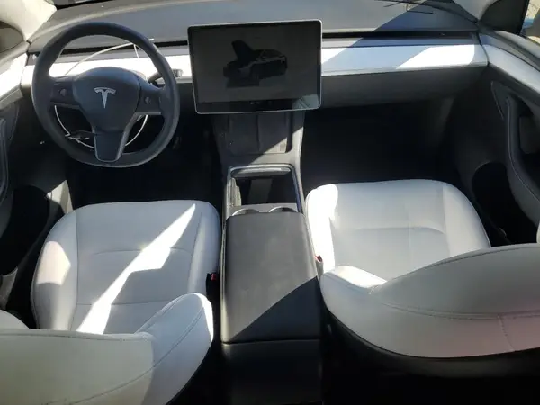 7SAYGDEE4PF896683 2023 TESLA MODEL Y - Image 8