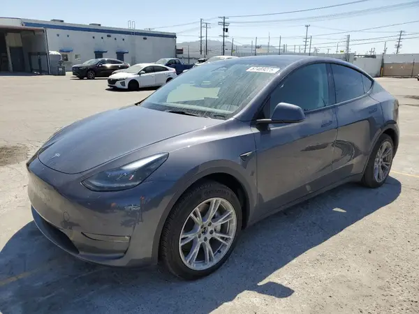 7SAYGDEE4PF900473 2023 TESLA MODEL Y - Image 1
