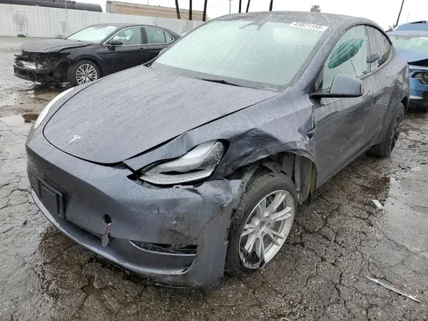 7SAYGDEE4PF907391 2023 TESLA MODEL Y - Image 1