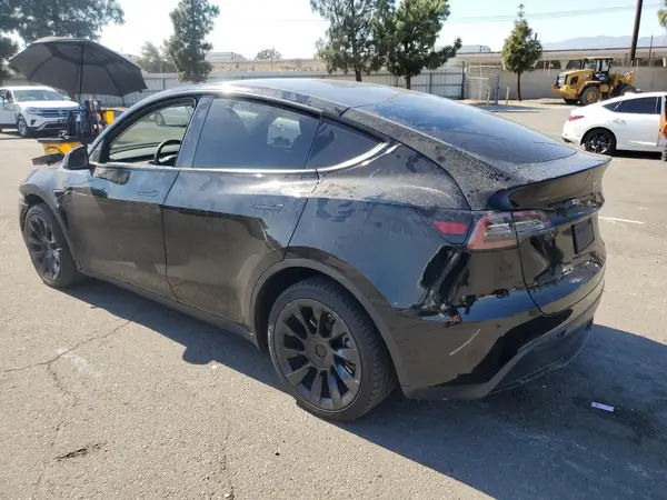 7SAYGDEE4PF907889 2023 TESLA MODEL Y - Image 2