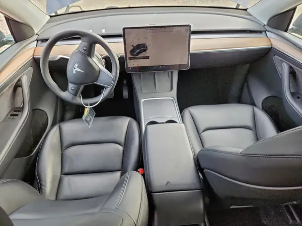 7SAYGDEE4PF937202 2023 TESLA MODEL Y - Image 8