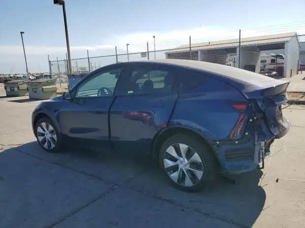 7SAYGDEE4PF966179 2023 TESLA MODEL Y - Image 2