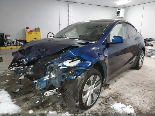 7SAYGDEE4RA216121 2024 TESLA MODEL Y - Image 2