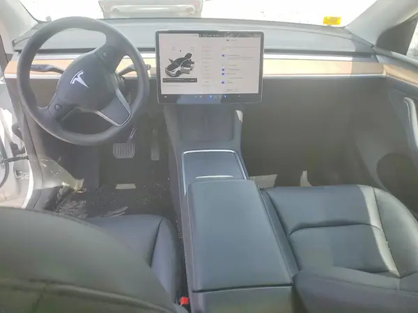 7SAYGDEE4RA216278 2024 TESLA MODEL Y - Image 8