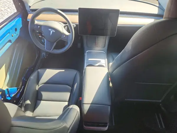 7SAYGDEE4RA219259 2024 TESLA MODEL Y - Image 8