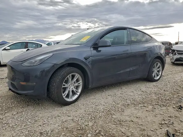 7SAYGDEE4RA220931 2024 TESLA MODEL Y - Image 1