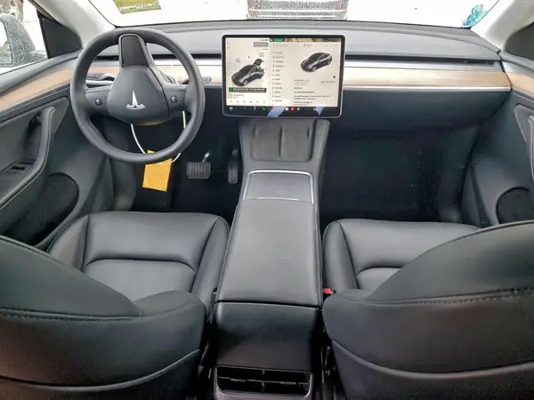 7SAYGDEE4RA220931 2024 TESLA MODEL Y - Image 8