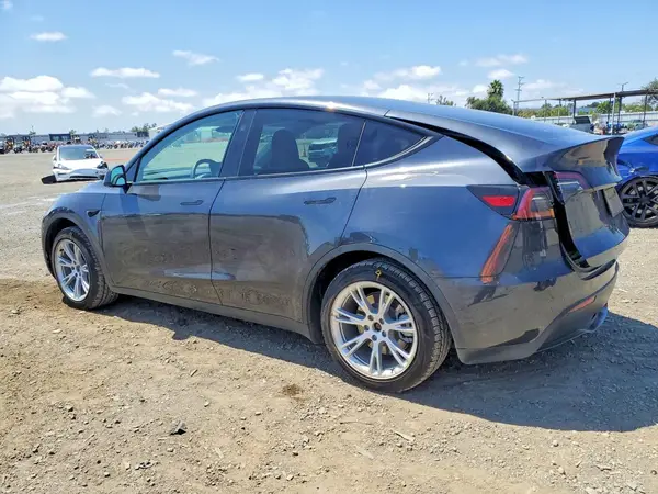 7SAYGDEE4RA223053 2024 TESLA MODEL Y - Image 2