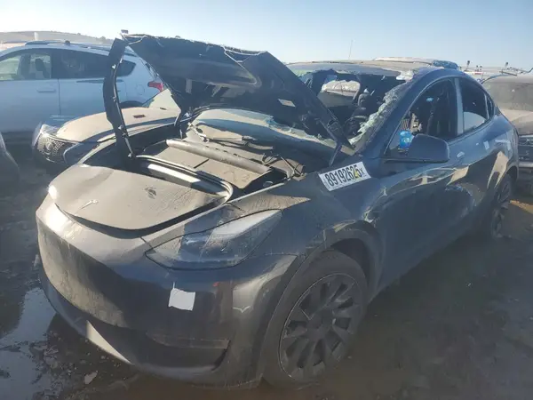 7SAYGDEE4RA223599 2024 TESLA MODEL Y - Image 1