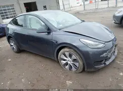 7SAYGDEE4RA226017 2024 TESLA MODEL Y