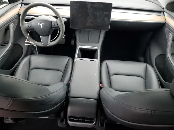 7SAYGDEE4RA228298 2024 TESLA MODEL Y - Image 8