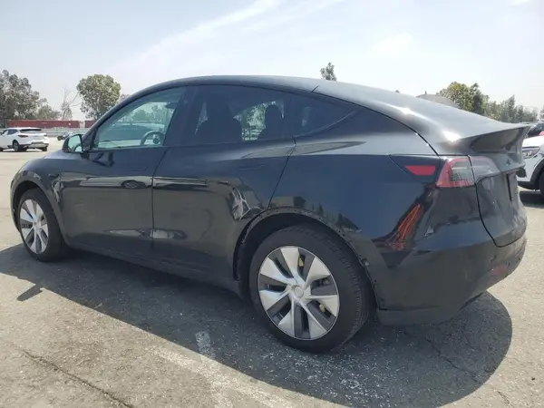 7SAYGDEE4RA228916 2024 TESLA MODEL Y - Image 2