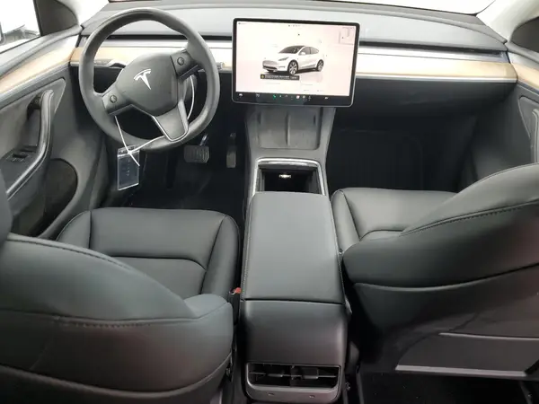 7SAYGDEE4RA229239 2024 TESLA MODEL Y - Image 8