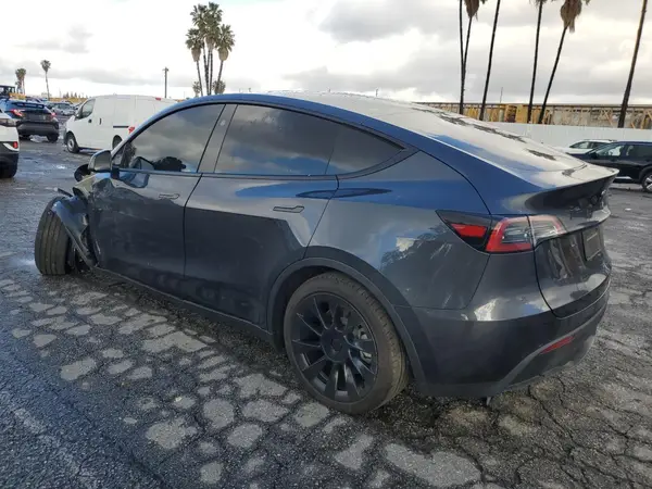 7SAYGDEE4RA229466 2024 TESLA MODEL Y - Image 2