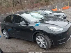 7SAYGDEE4RA231024 2024 TESLA MODEL Y