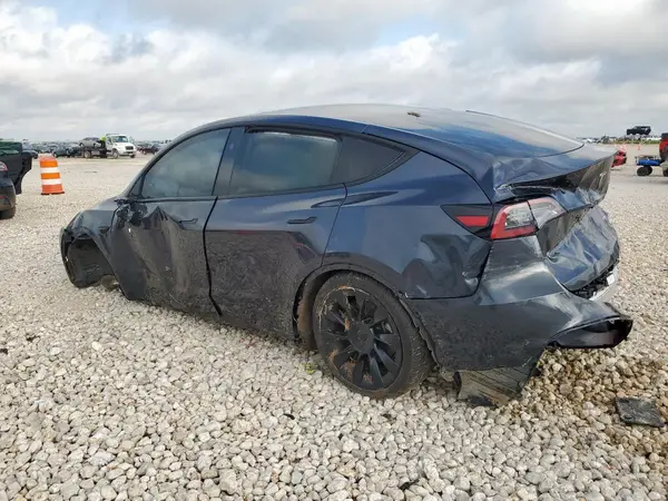 7SAYGDEE4RA233162 2024 TESLA MODEL Y - Image 2