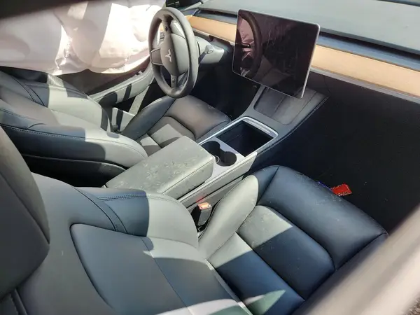 7SAYGDEE4RA234912 2024 TESLA MODEL Y - Image 8