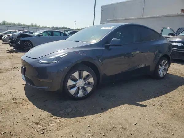 7SAYGDEE4RA235428 2024 TESLA MODEL Y - Image 1