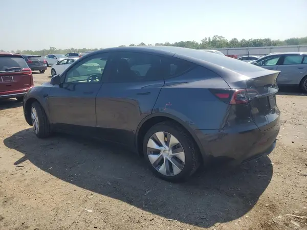 7SAYGDEE4RA235428 2024 TESLA MODEL Y - Image 2