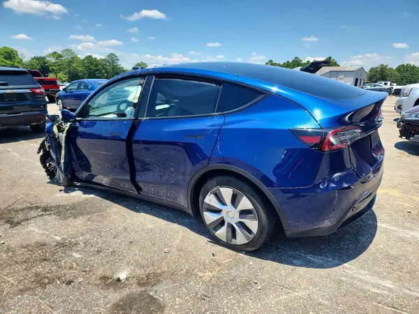 7SAYGDEE4RA236031 2024 TESLA MODEL Y - Image 2