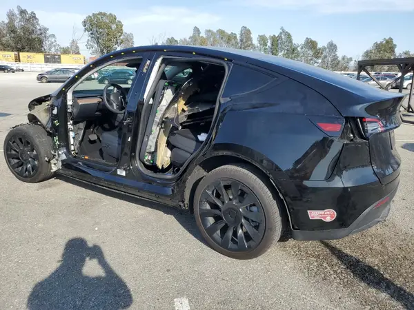 7SAYGDEE4RA237390 2024 TESLA MODEL Y - Image 2
