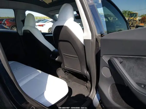 7SAYGDEE4RA240905 2024 TESLA MODEL Y - Image 8